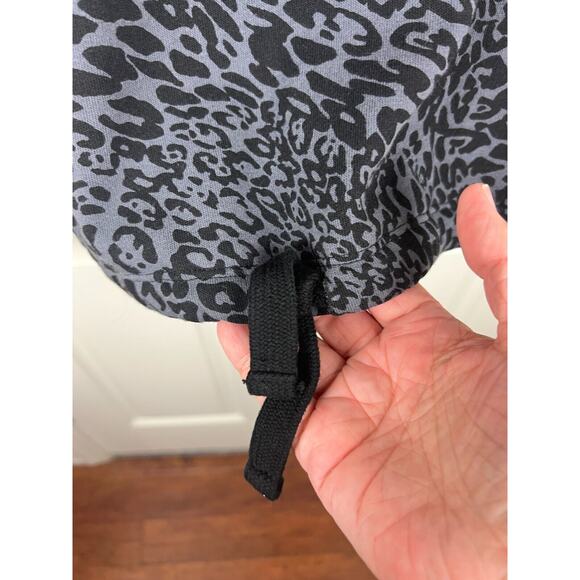 Old Navy Leopard Black Gray Sweatshirt Active Shirt Boxy Relaxed Small Tie Waist - Picture 4 of 6